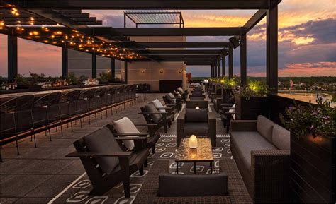 10 East Coast hotels with rooftop bars – KAYAK Travel Hacker Blog