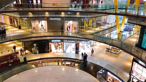 Best 10 Shopping Mall Interior Design Concepts - C Plus Design