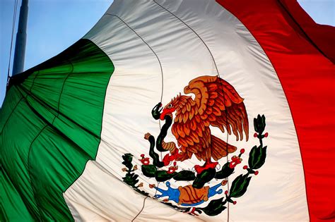 The Mexican Flag : r/pics