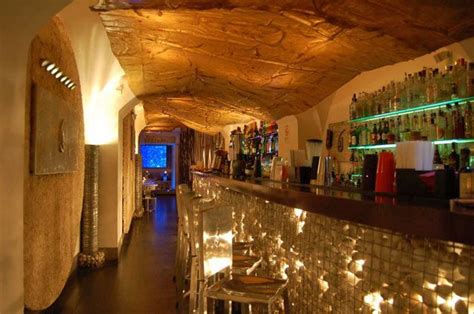 Rome Nightlife Guide: Bars for Aperitivo | Rome nightlife, Rome, Night life