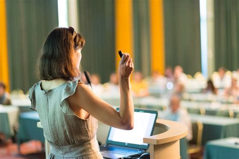 5 body language tips to improve your presentations