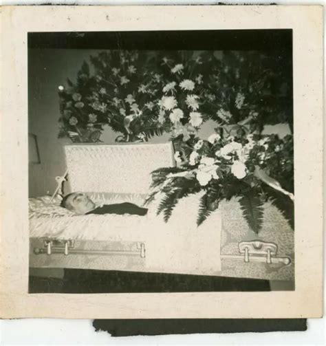 1940S VINTAGE FUNERAL Open Casket Man Flowers Post Mortem Black & White Photo $25.08 - PicClick