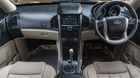 XUV500 [2015-2018] Interior Image, XUV500 [2015-2018] Photos in India - CarWale