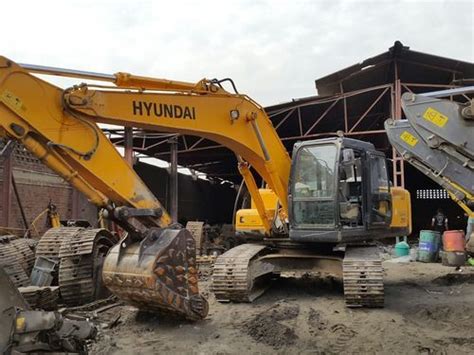 Hyundai R-210 LC-7 Excavator - Hyundai R-210 LC-7 Excavator ...