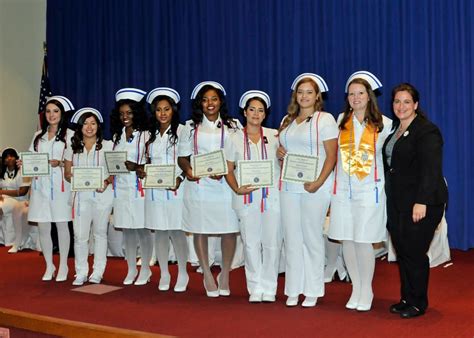 Ft. Lauderdale Hosts a Pinning Ceremony for Nursing Students - Keiser University