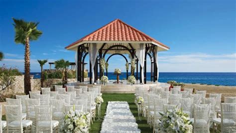 10 Best Wedding Packages In Cabo for 100 Guests (+ Prices)