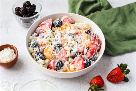 Creamy Fruit Salad - I Heart Vegetables