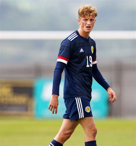 Rangers kid Ben Williamson 'closes in' on loan move to Livingston in ...