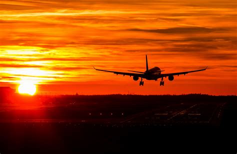Airbus A320 wallpapers for desktop, download free Airbus A320 pictures and backgrounds for PC ...