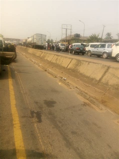 Onitsha Niger Bridge closed down by Delta State - Politics - Nigeria