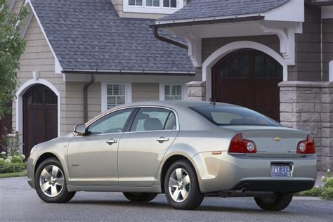 2009 Chevrolet Malibu Hybrid Pictures - 84 Photos | Edmunds