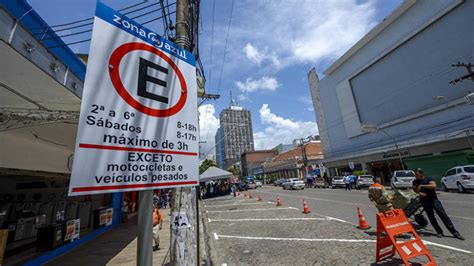 Suspensão do estacionamento Zona Azul é prorrogada até setembro - Rádio ...