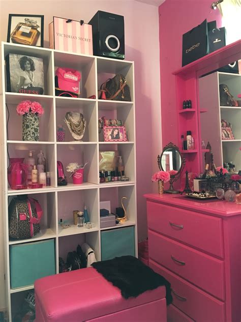 pinterest • xosarahxbethxo Girly Decor, Cute Bedroom Decor, Trendy Bedroom, Room Ideas Bedroom ...