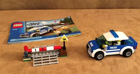 4436 Lego Complete Patrol Car City police instructions | City car, Lego, Police