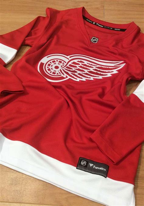 Detroit Red Wings Womens Breakaway Hockey Jersey | Detroit red wings ...