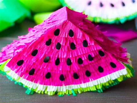 DIY Mini Watermelon Piñata Keepsake | Fun365