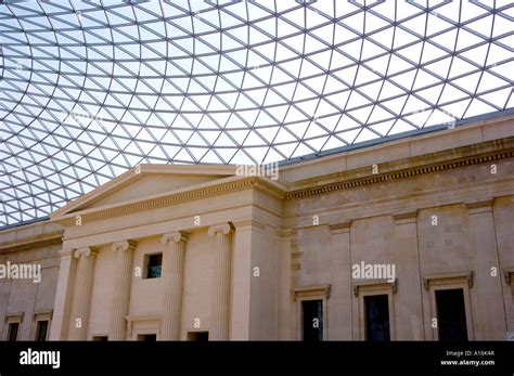 British museum reading room interior hi-res stock photography and ...