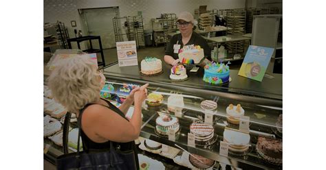 Meijer Launches Online Custom Cake Ordering Platform in Time for Most ...