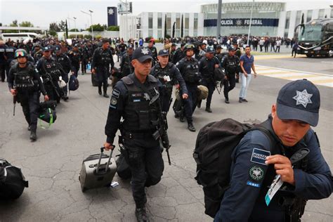 Mexico federal police rebel against National Guard