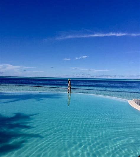 Maldives - Infinity Pool Komandoo ... Heaven ️ | Adventure travel, Island resort, Honeymoon hotels