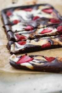 Homemade Chocolate Cheesecake Bars With Strawberries - The Homestead ...