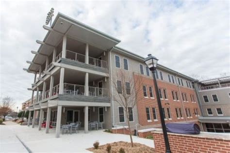 University of Lynchburg Residence Hall - Westover - Holman Masonry