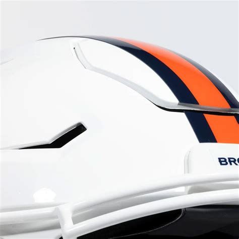 Denver Broncos Unveil New “Snowcapped” White Alternate Helmets – SportsLogos.Net News