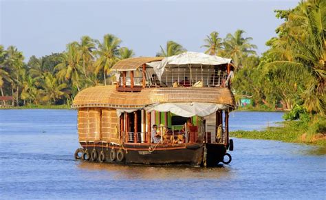 Alleppey Honeymoon Holiday Tour Package | Kerala Honeymoon Tours