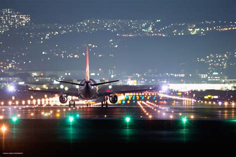 Itami Airport | Itami, Pacific ocean, Airport