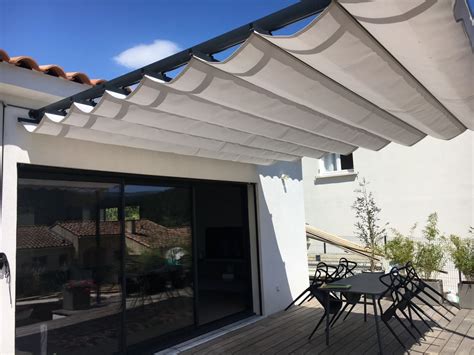 Pergola Bioclimatique à lames orientable et rétractables et LED intégrées sur Marseille et ses ...