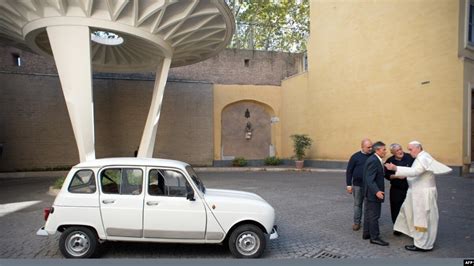 Pope Francis to Drive Own 'Popemobile' Inside Vatican City