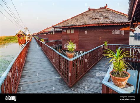 Inle lake hotels Stock Photo - Alamy