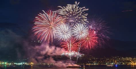 22 fantastic shots of Canada Day fireworks in Vancouver (PHOTOS) | Curated