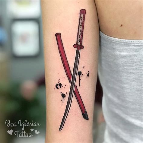 akame katana tattoo | Boas ideias para tatuagem, Tatuagens aleatórias ...