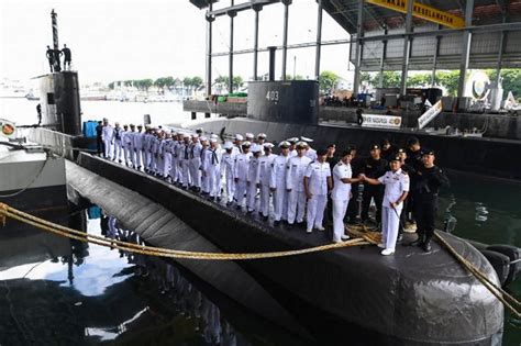 Indonesian Navy says missing KRI Nanggala 402 sank - National - The ...