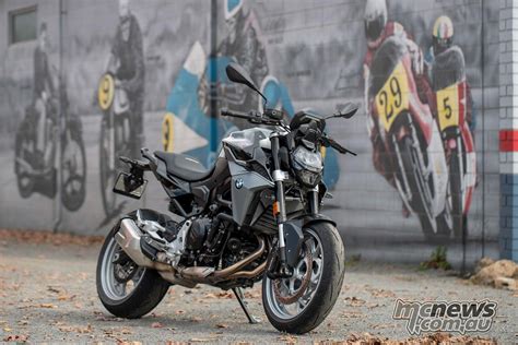 BMW F 900 R Review | MCNews