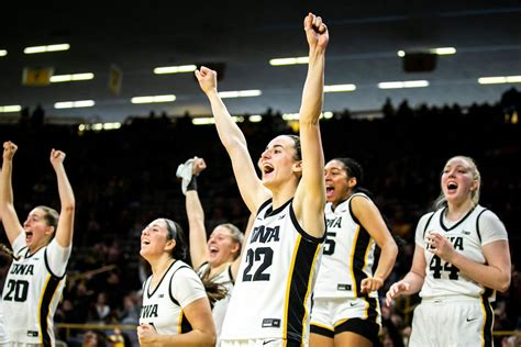 NCAAW: Caitlin Clark reaches 2,000 career points in Iowa Hawkeyes win ...