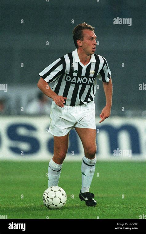 DAVID PLATT JUVENTUS FC 18 September 1992 Stock Photo - Alamy