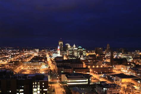 Downtown Buffalo NY at night - pictures (Amherst, Mohawk: store, architecture) - New York - Page ...