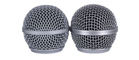 What are the dimensions of a microphone diaphragm, and how do they differ?