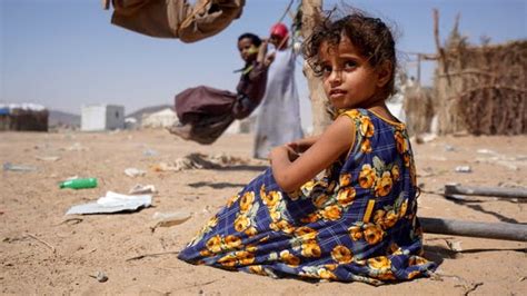 UN warns of mass famine in Yemen ahead of relief aid donor conference