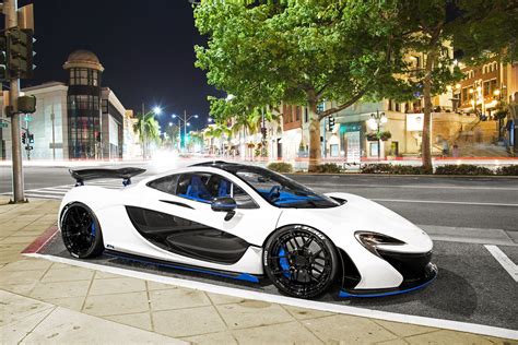 White/Blue McLaren P1 in Beverly Hills | Mclaren p1, Super cars, Super ...