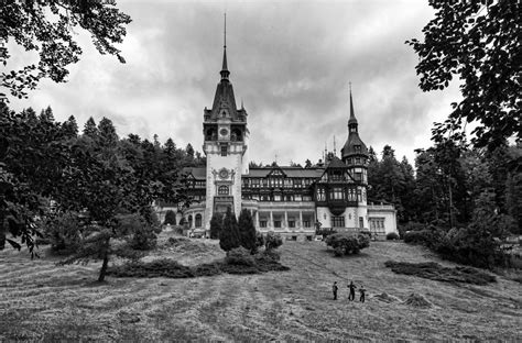 Sidetrip from Brasov: Travel to Sinaia - Hecktic Travels