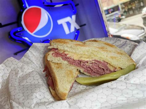 Broadway Deli brings East Coast sandwiches to downtown S.A.