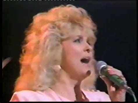 Connie Smith-Country Gospel Medley - YouTube