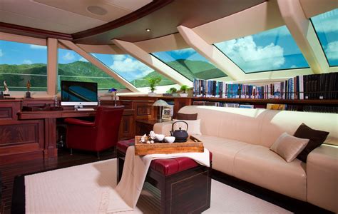 TIARA Yacht Charter Details, Alloy Yachts | CHARTERWORLD Luxury Superyachts