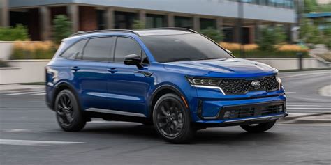 2021 Kia Sorento Arrives in U.S. with New X-Line, Hybrid Models