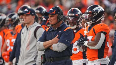 Vic Fangio coaching for his Broncos job against the Chiefs?