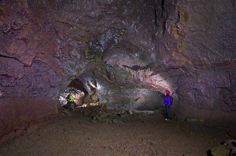 Cave Master - Cool Travel Iceland