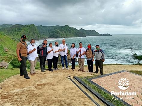 Perhutani Perhutani Tinjau Kelompok Usaha Perhutanan Sosial di Kebumen